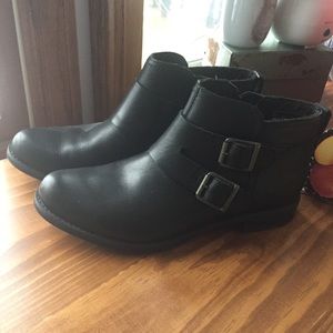 NWT Timberland Women’s Boots Size 9 Black Cute 🔥